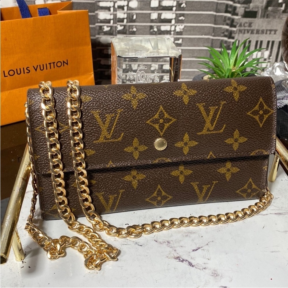 Louis Vuitton Monogram Porte-Tresor Wallet on Chain Pre-Owned 100% Authentic - Picture 11 of 15